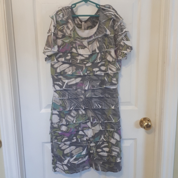 LADIES LAYERED CUBISM DRESS - Picture 1 of 5